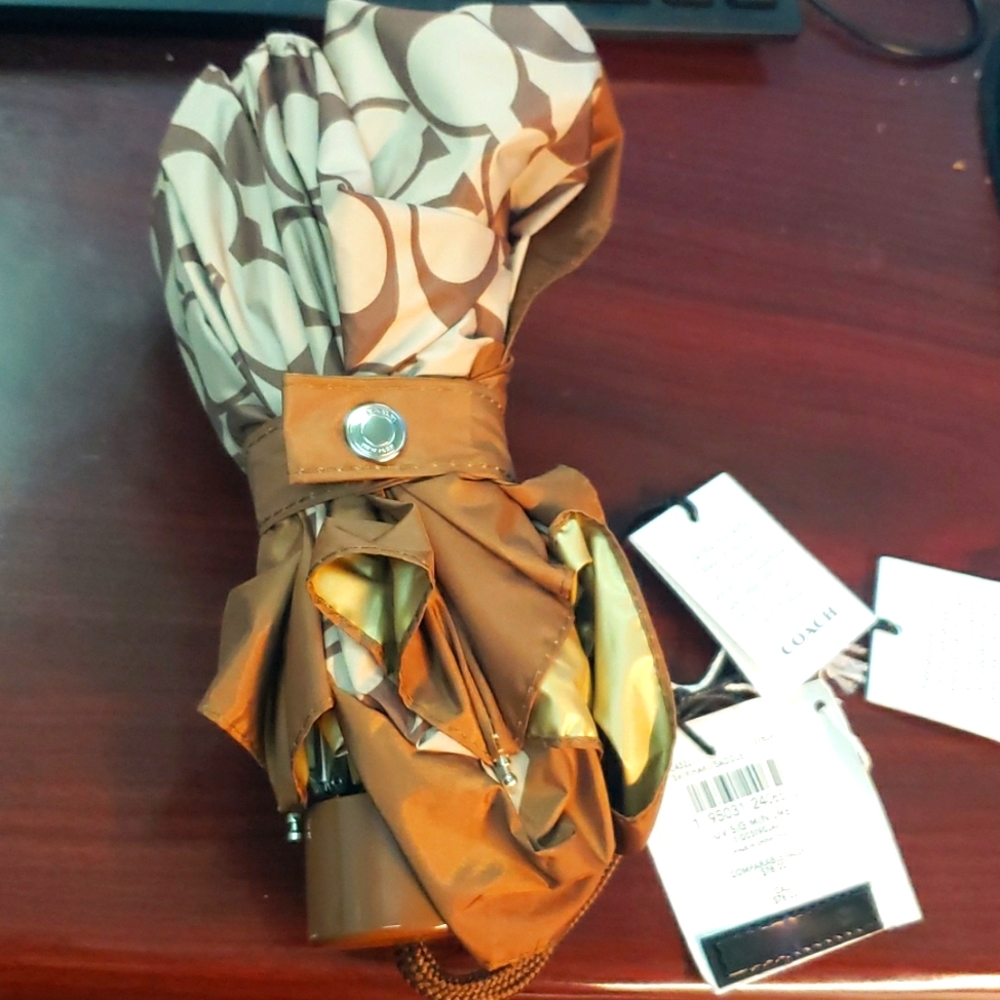 Coach umbrella